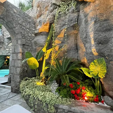 Villa Rock House